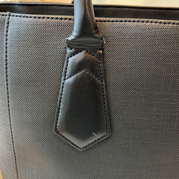 Dagne Dover Signature Tote in black - Picture 4 of 12